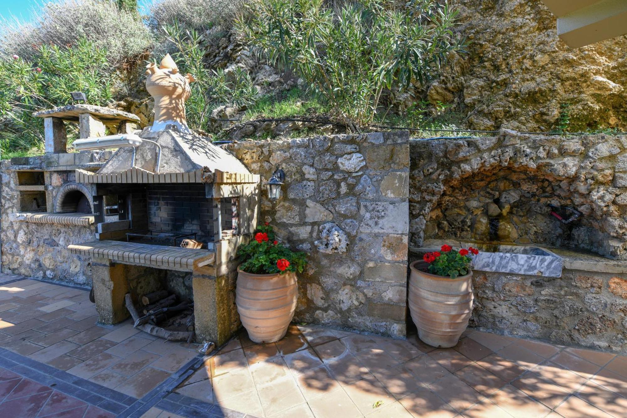 Malathiros Traditional Villas Luaran gambar